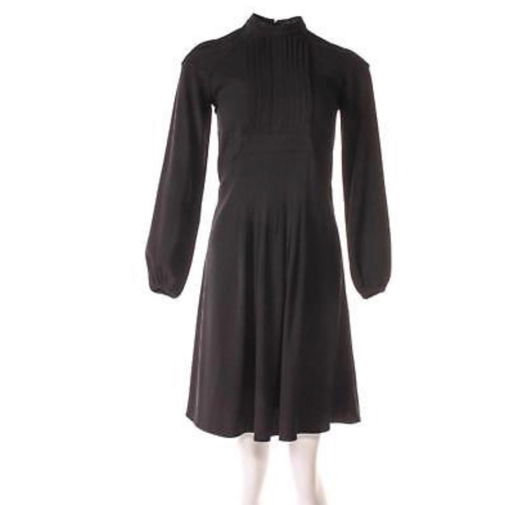Crepe sleeve pleated CO Black dress 👯